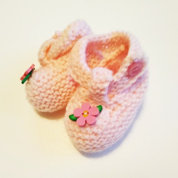 Baby booties crochet with flowers and button buck… - image 4