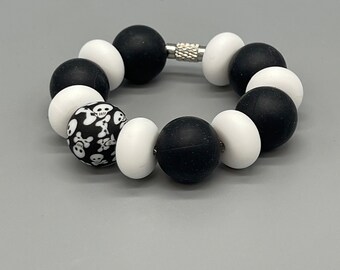 Silicone bead cup charm
