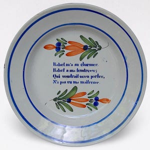 French Antique &quot;Babet m&#39;a su charmer&quot; Decorative &quot;Proverb&quot; Earthenware Plate - Made in France - (8.25 inch / 21 cm)