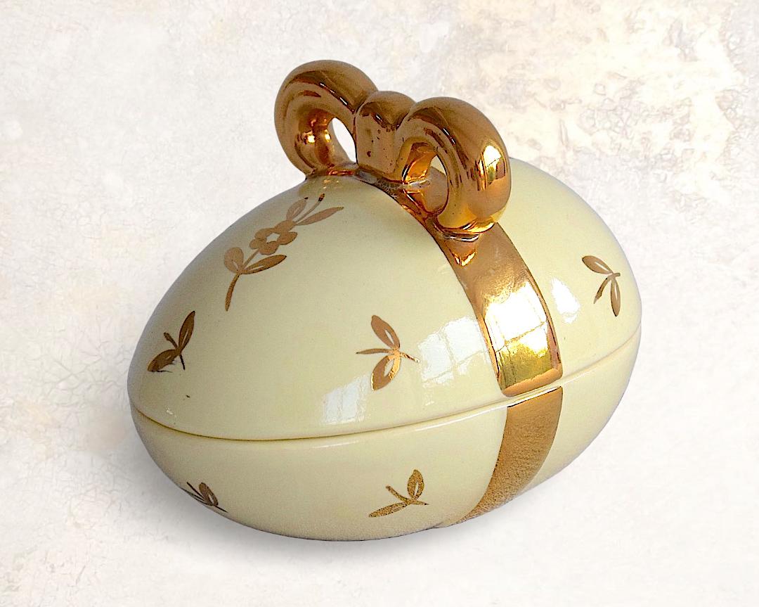 1940s Egg Box - Etsy Canada