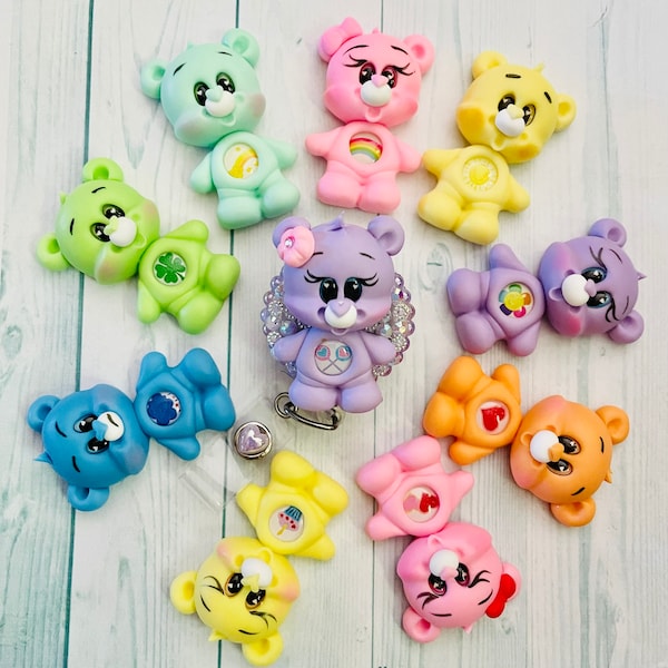 Adorabile portabadge a tema orsetto anni '80 dai colori sgargianti! Scegli il tuo orsetto!
