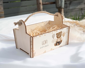 Geschenkkorb mit Holzwolle, Geschenkbox, personalisiert, Präsentkorb, Bausatz mit Motiv 01 Bär - zur Geburt