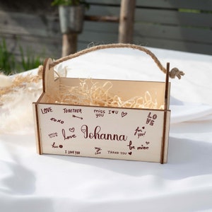 Geschenkkorb mit Holzwolle, Geschenkbox, personalisiert, Präsentkorb, Bausatz mit Motiv 12 Love