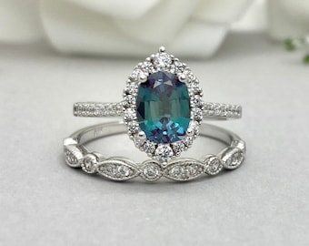 Art Deco Oval Alexandrite Wedding Ring Set Alexandrite 2PC Engagement Band Ring Set Simulated Diamond Sterling Silver Ring Set