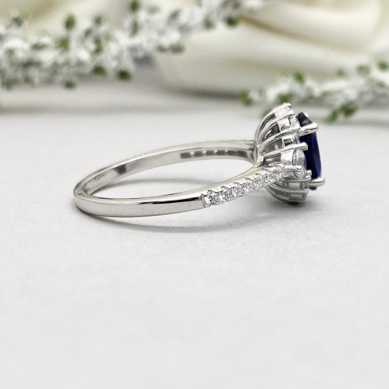 Blue Sapphire Engagement Ring Oval Blue Sapphire Round - Etsy