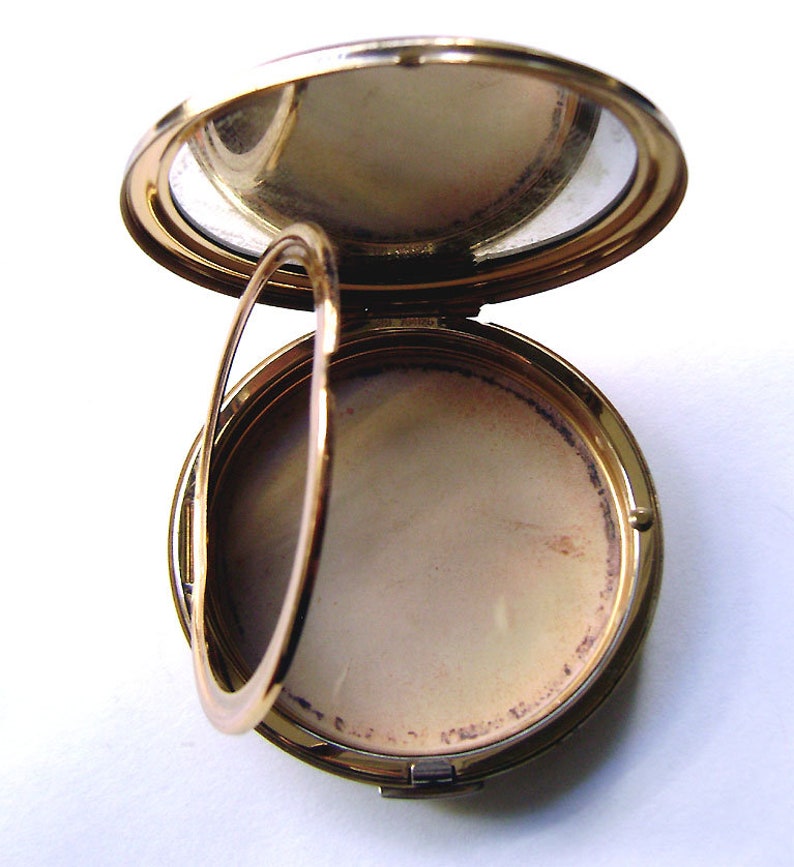 764125 1960s Vintage Stratton Red Enamel Roses Compact Mirror PAT