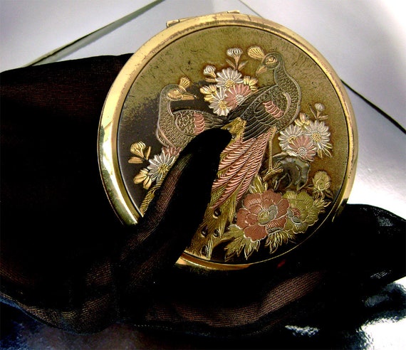 Vintage  EISHO Gold Tone Compact Enamel Peacocks … - image 8