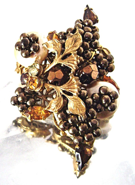 Beautiful Miriam Haskell Brooch Seed Pearl Topaz R