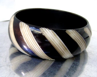 Vintage Lucite Carved Bracelet Brown Cream Color Stripe Wide Bangle 70s