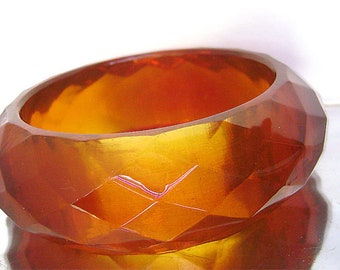 Retro Lucite Resin Diamond Carved Wide Bracelet Honey Ice Tea Color Chunky Statement Bangle