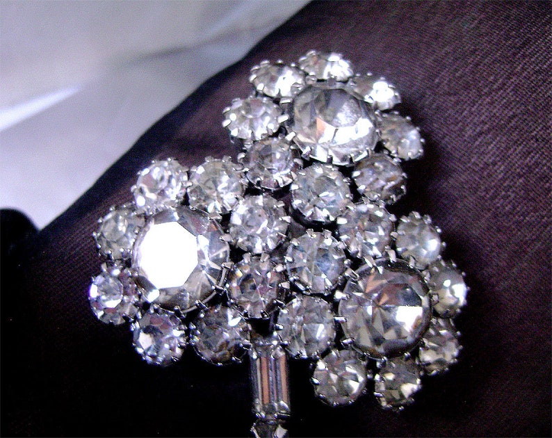 Vintage Juliana Brooch Three Flower Crystal Baguette Rhinestone Large D & E Pin image 2