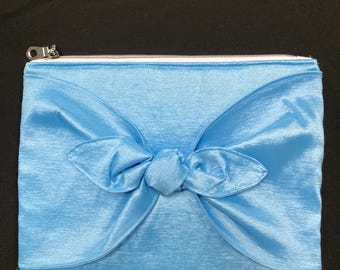 Bolso elegante con lazo
