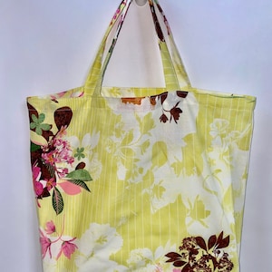 Reusable foldable shopping bag