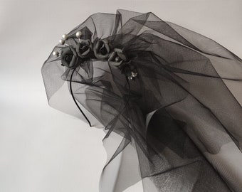 Black veil Gothic bachelorette party headband Halloween wedding Goth bride to be Spooky bachelorette