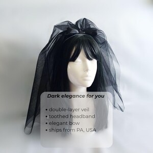 Black bow veil headband for Gothic Bride, Spooky bachelorette party afbeelding 2