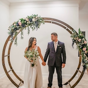 Double Ring Wooden/ Wedding Arch / Wedding Decor Natural Forest / Wooden Wedding Arch