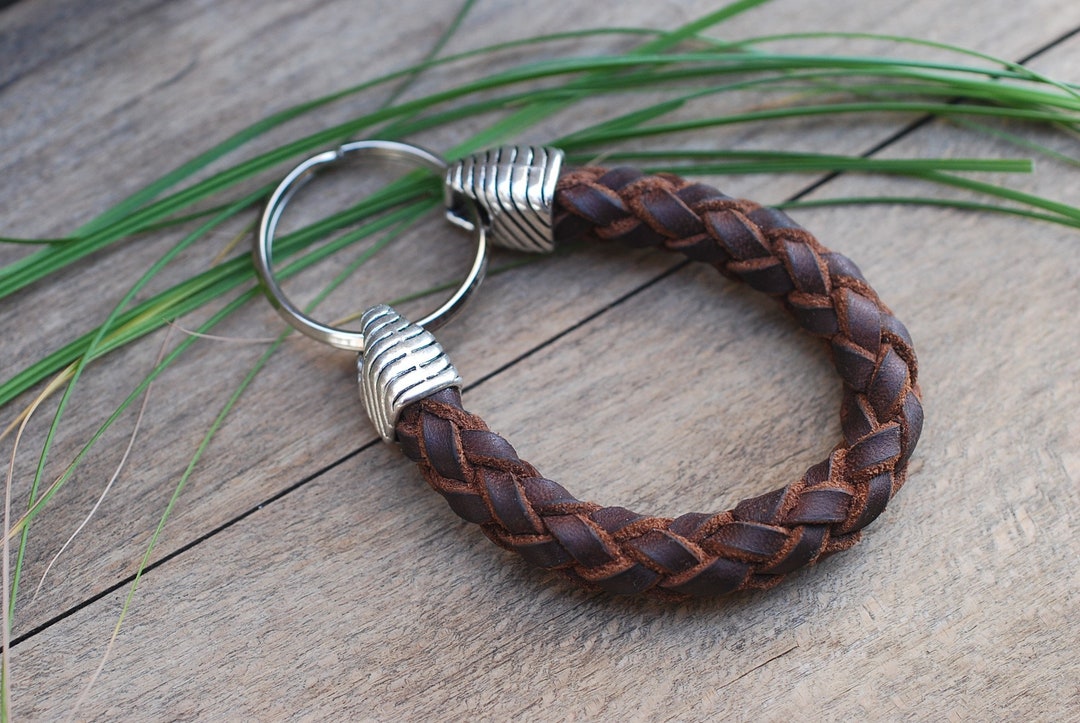 Strong Round Braided Leather Loop Key Ring. Authentic Brown Leather ...