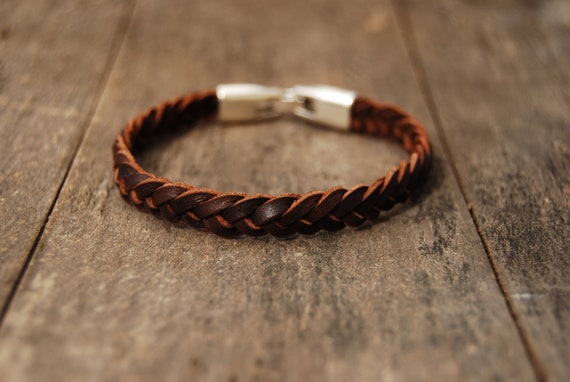 Pulsera de cuero artesanal, trenzada a mano. Cuero de 1ª calidad. Pulsera trenzada para hombre, mujer y niños. Trenza plana de 4 tiras.