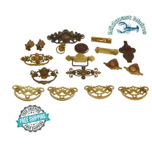 Vintage / Antique Lot of 18 Metal Drawer Pulls in Very Good Condition ~ Fast Free Shipping As Always