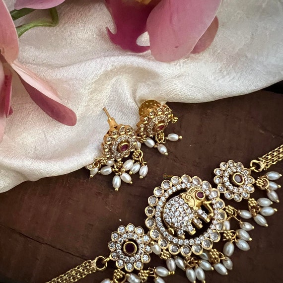 Antique AD Stone Elephant Choker: Red Wedding Rice Pearl Necklace - Main Image