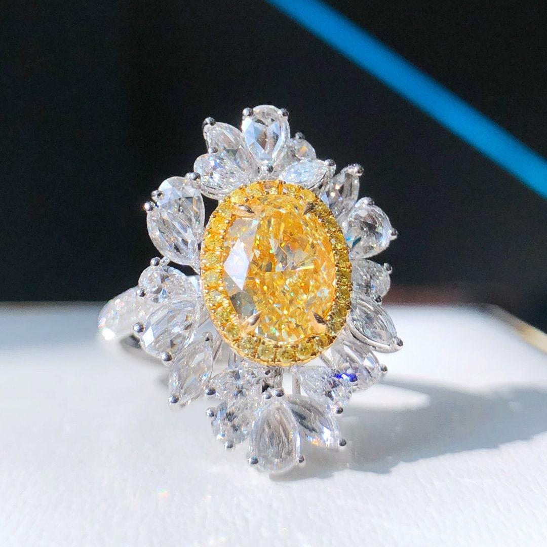 Bague pendentif en diamant jaune – Odyssée Joaillerie