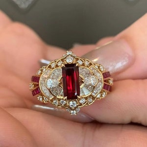 Vintage Art Deco Style Engagement Ring in 1ct Baguette Ruby with Diamonds and 18k Yellow Gold, Certified Unheated Ruby Ring, July Birthstone