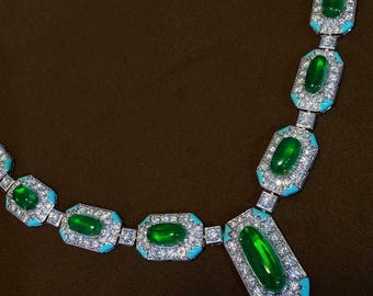 Collana con smeraldo naturale occhio di gatto da 12,2 ct, cabochon verde vivido, diamante vintage con alone, oro 18 carati