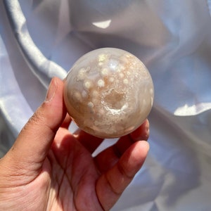 High quality and druzy flower agate sphere - 53.6mm