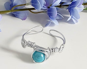Silver aluminium junk cuff bracelet and turquoise pearls woman