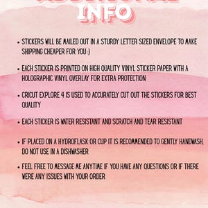 Puede incluir: Un fondo de acuarela rosa con texto blanco que dice ADDITIONAL INFO, seguido de puntos que detallan las especificaciones de las pegatinas de vinilo, incluyendo superposiciones hologr&aacute;ficas, corte Cricut, resistencia al agua e instrucciones de cuidado, terminando con Soluna Bookworks.