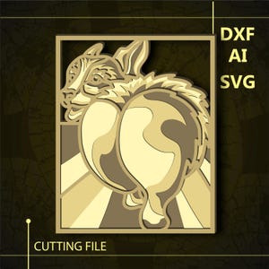 Puede incluir: Un diseño de archivo de corte digital de un perro de dibujos animados con una cola grande, redonda y esponjosa. El perro está mirando hacia la izquierda y tiene una expresión feliz. El diseño está en tonos marrones y beige.