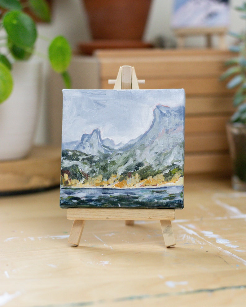 Mountain travel art gift, Mini 4x4 mountain lake landscape, original painting on mini canvas with easel, hiking gift, zdjęcie 4