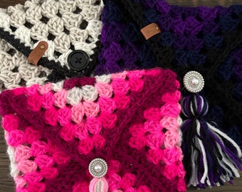 Crocheted E-Reader Holder