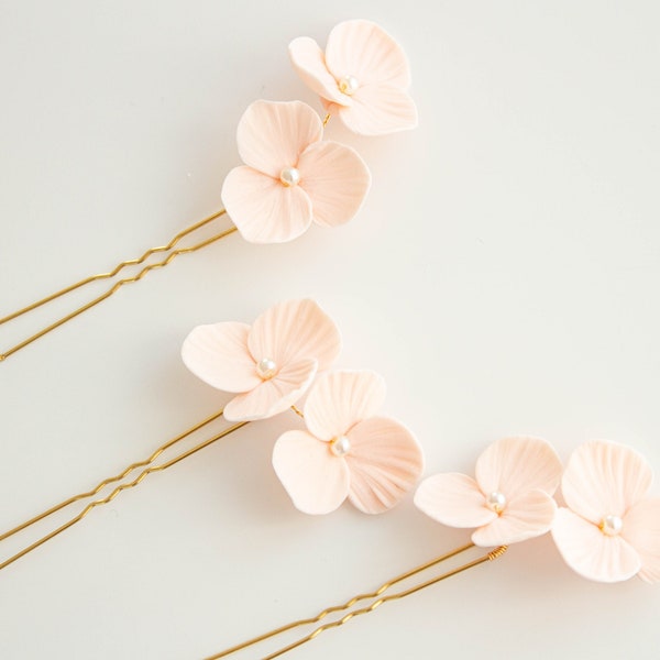 Blush pink hair pins flowers - Wedding ivory hair pin set flower -tiny blush floral comb- Dusty pink wedding hair accessories clay flower