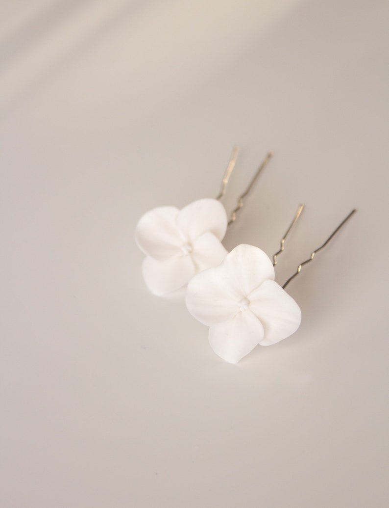 White hydrangea hair pins wedding small floral for hair white flower hair piece Bridesmaid floral headpiece bridal hair accessories image 7