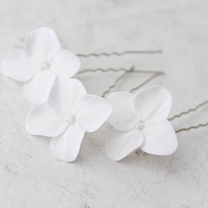 White hydrangea hair pins wedding small floral for hair white flower hair piece Bridesmaid floral headpiece bridal hair accessories image 10