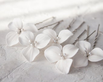 White Porcelain Flower Wedding Hair Pins- headpiece Bridal Flowers- Wedding white hair pin set flowers-  hair accessories clay flower
