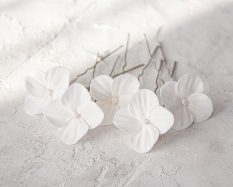 White hydrangea hair pins wedding small floral for hair white flower hair piece Bridesmaid floral headpiece bridal hair accessories 5 pieces