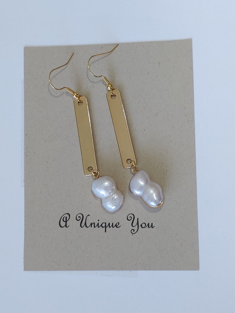 Pearl and Gold Dangle Earrings