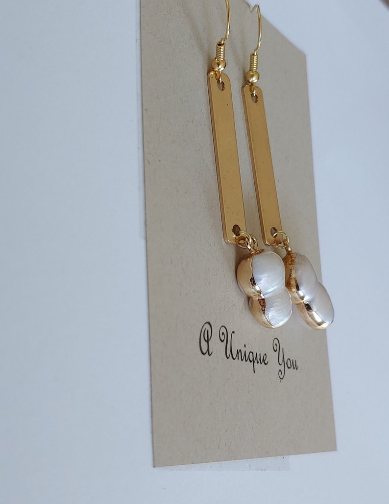 Pearl and Gold Dangle Earrings