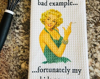 Snarky Housewife Kitchen Towel: Vintage Beauty, Sarcastic Saying