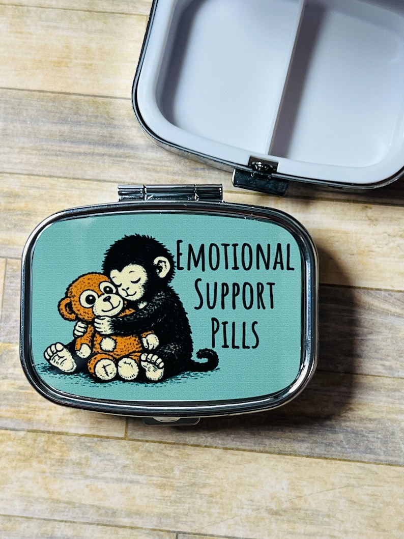 Cuddly Monkey Pill Box: Punch Meds Travel Pill Case, Emotional Support Pills, Pill Boxes bild 1