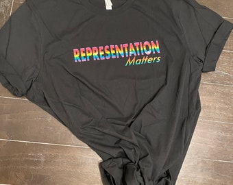 La représentation compte pour le tee-shirt arc-en-ciel, le t-shirt graphique LGBTQ