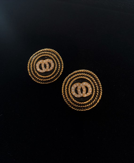 Vintage gold and black round clip on earrings wit… - image 7