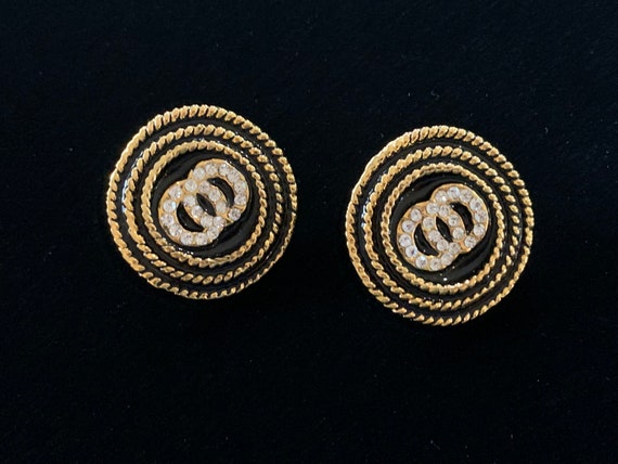 Vintage gold and black round clip on earrings wit… - image 1