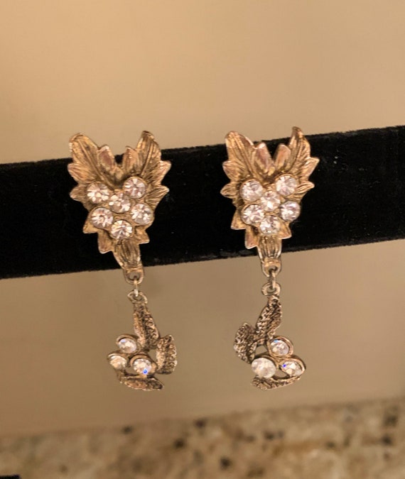 Vintage antique gold dangling pierced earrings wi… - image 7