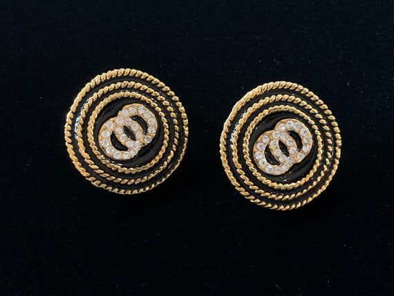 Vintage gold and black round clip on earrings wit… - image 3