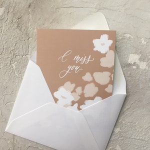 Cartão com saudades tuas - cartão floral com saudades - tamanho A2 com envelope branco