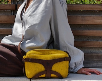 Crossbody bag with sophisticated concept made with sustainable materials in color combination - Fire-orange-melange / brown