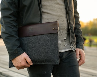 Laptop sleeve 14&quot;  / case / bag / cover / made of wool felt and vegetable tanned leather